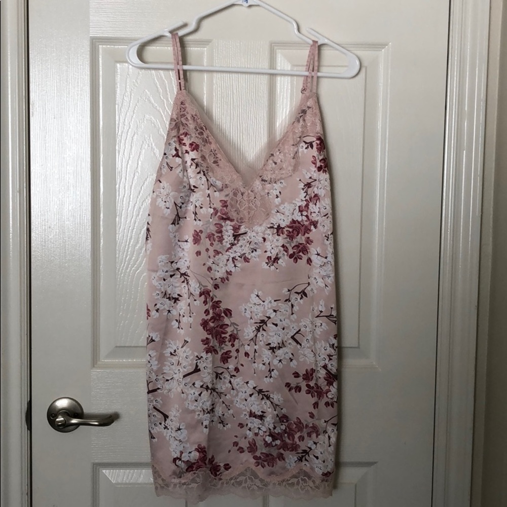 Oysho sleepgown with lace